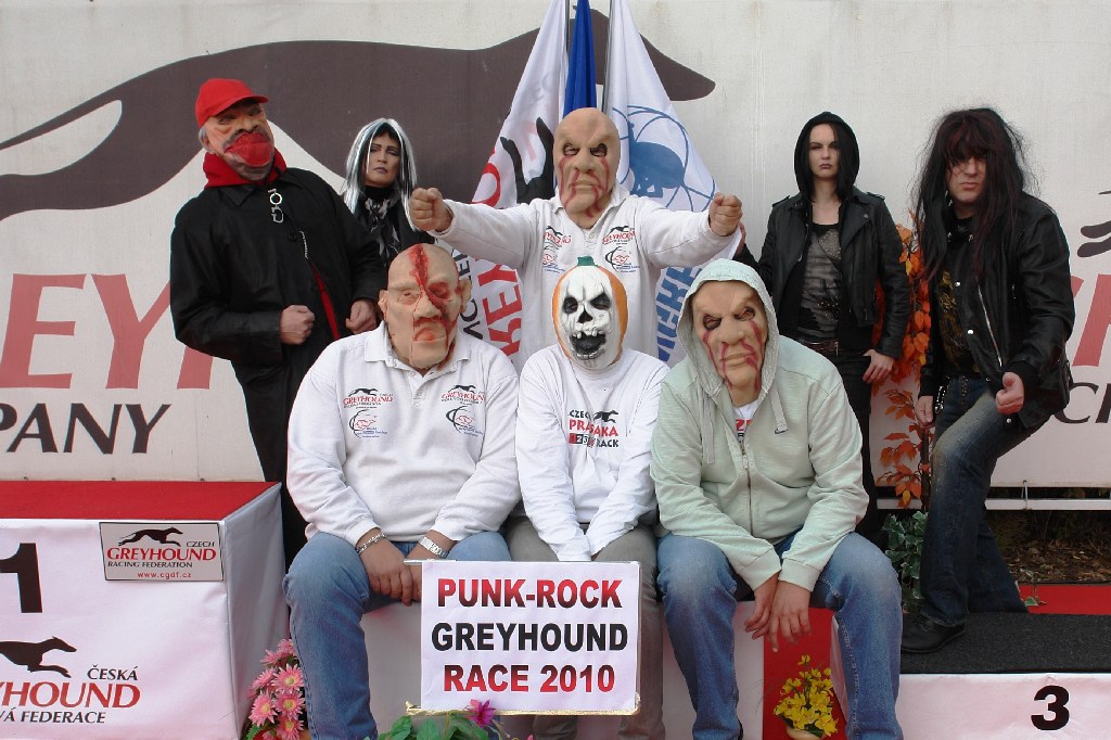 halloween-punk-rock-greyhound-race-czech-greyhound-racing-federation-DSC01730.JPG