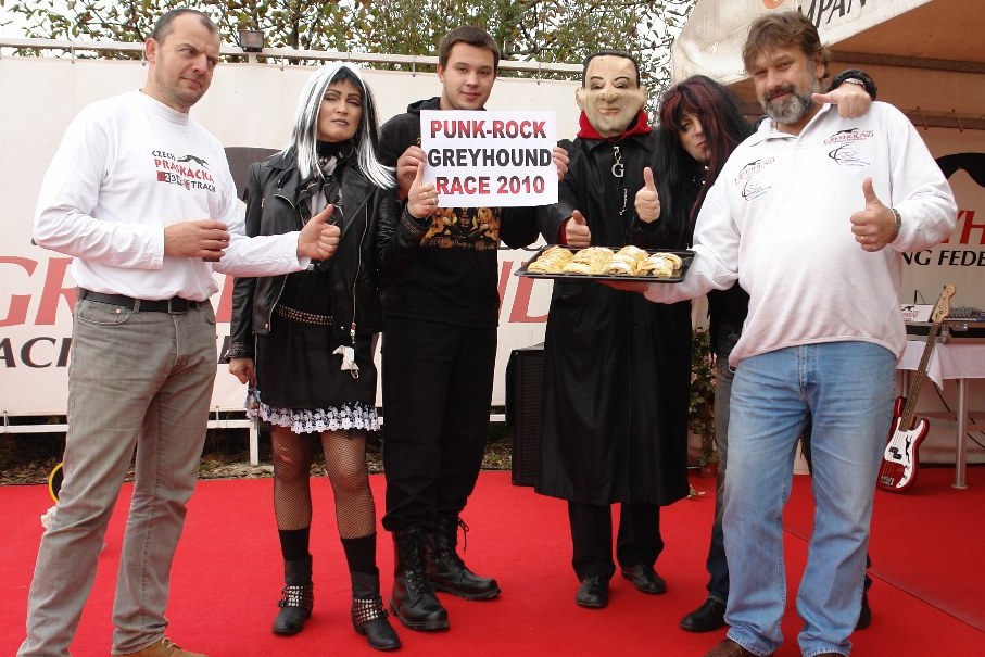 halloween-punk-rock-greyhound-race-czech-greyhound-racing-federation-DSC01709.JPG