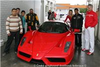 Ferrari_Yamaha_Elan_Vino_co_ma_drzi_nad_vodou_Ceska_greyhound_dostihova_federace_NQ1M2129.JPG