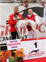 029_Chrti_dostihy_Extra_Greyhound_Race_2011_Czech_Greyhound_Racing_Federation_IMG_0791.JPG