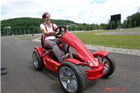 Greyhound_Park_Motol_Prazske_multifunkcni_centrum_sportu_go-cart_Ferrari_FXX.jpg