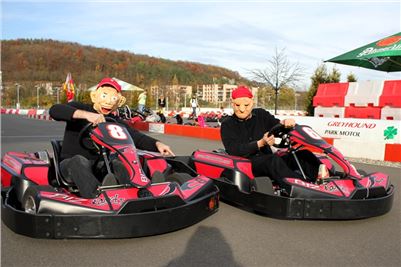 Halloween_Electric_Race_Greyhound_Park_Motol_IMG_6592.jpg